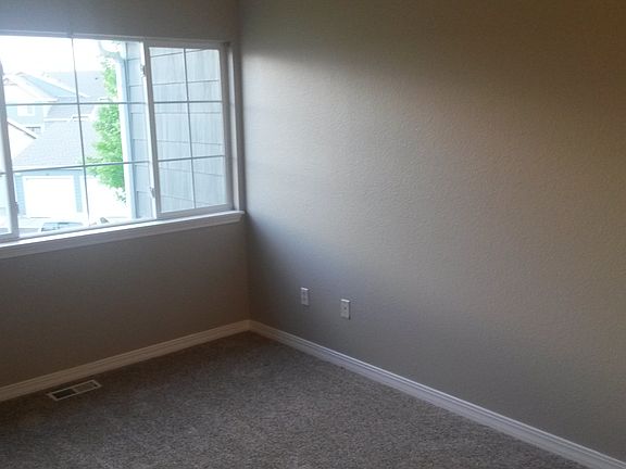 5th image of 805 Summer Hawk Dr Unit D23
