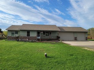 8 River Run Rd, Negaunee, MI 49866