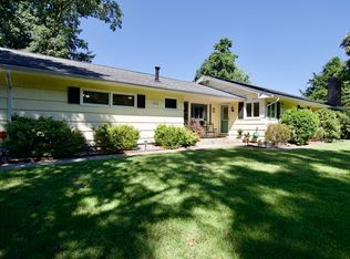 1070 Plumtree Rd, Springfield, MA 01119