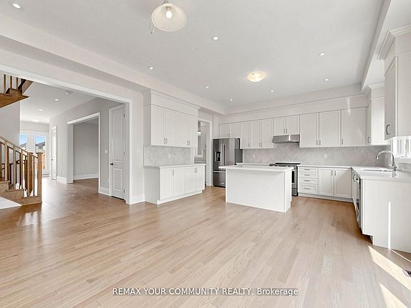 5th image of 31 Lorrain Hand Cres