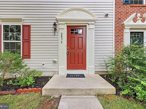 2nd image of 2075 Spring Run Cir