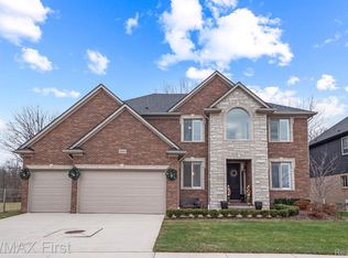 49426 Euphrates Dr, Macomb, MI 48044