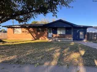 401 Vaughn St, Burkburnett, TX 76354