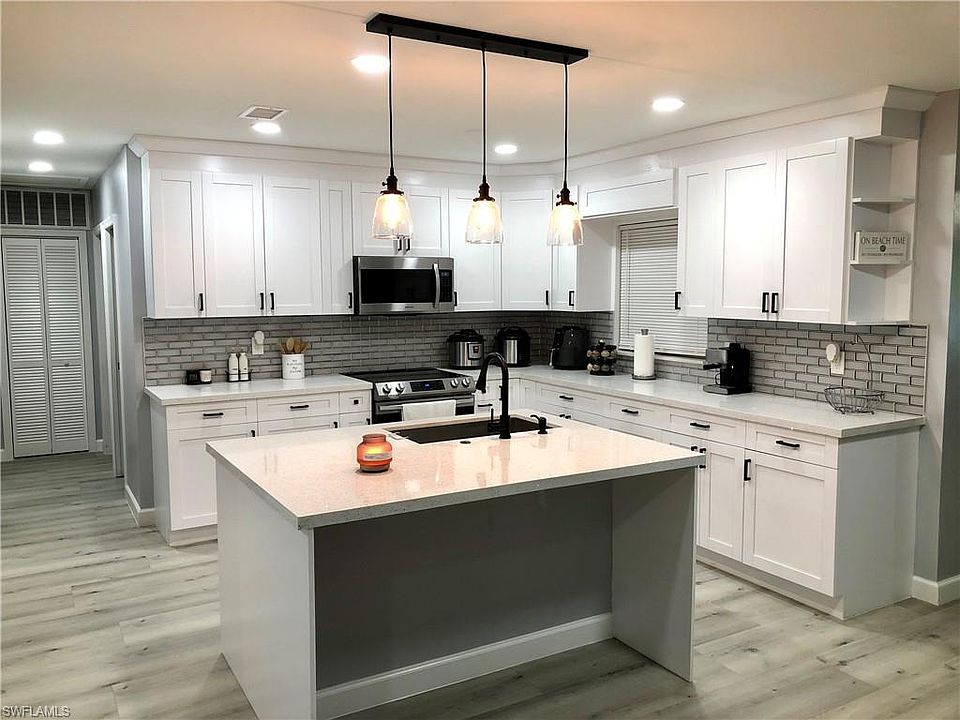 1st image of 301 San Luiz Ave
