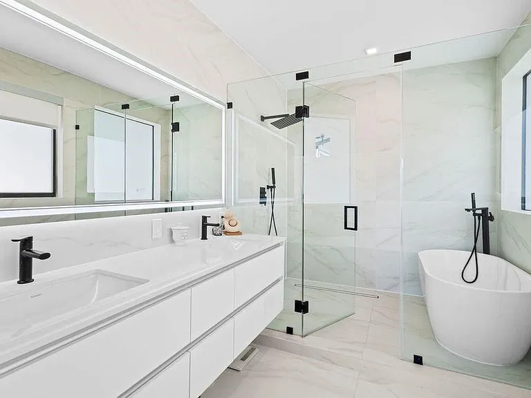 705 SW 8th Ter — Photo 41