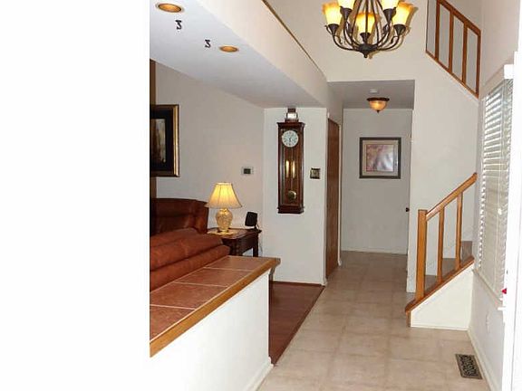 2nd image of 1512 Clifford Cir