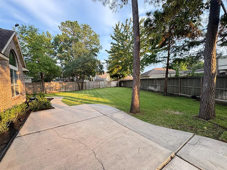 6311 Auburn Terrace Ct — Photo 31