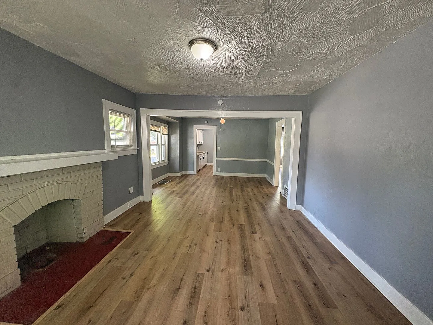 2 Bedroom in Kansas City, MO near the Plaza!! — Photo 3