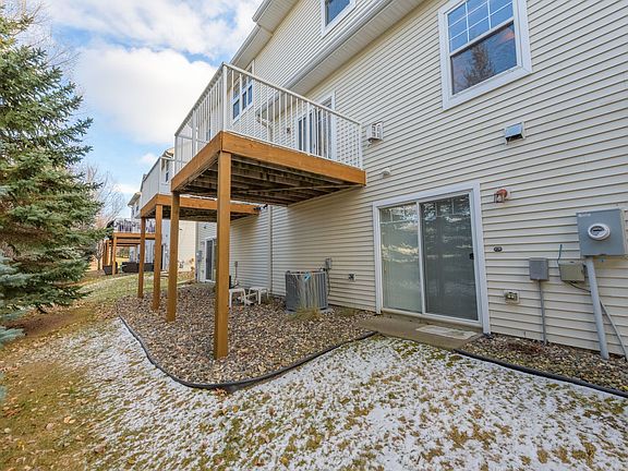 4th image of 3270 Oak View Dr