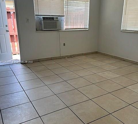 4th image of 12110 NE 8th Ave APT C