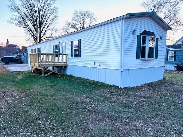 136 E Broadway St, New Lexington, OH 43764