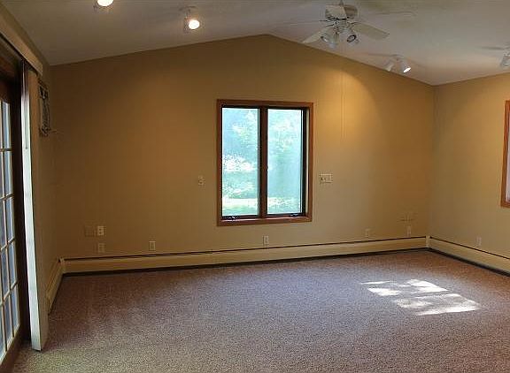 5th image of 1371 Floral Dr W