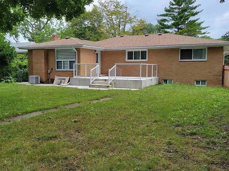 2571 Jos Street Louis Ave — Photo 17