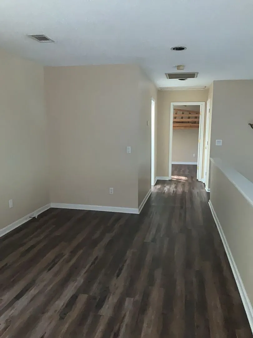 Village at Riverwalk 3bed/2.5 Bath — Photo 2