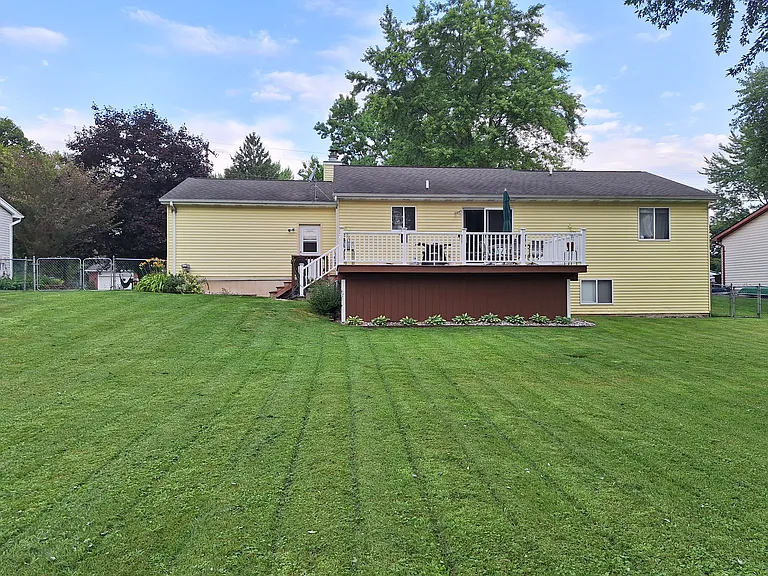 5884 Green Rd — Photo 2