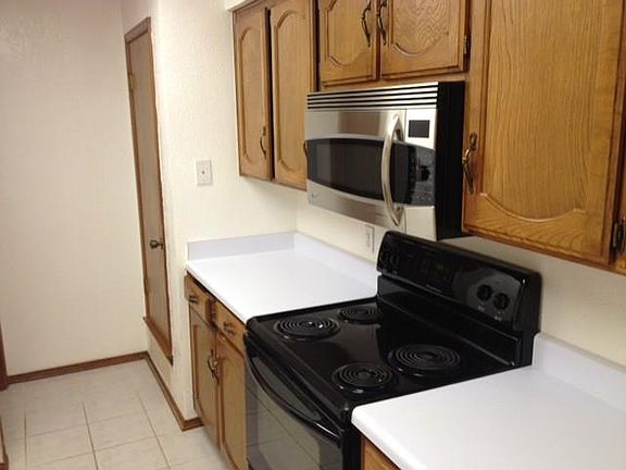4th image of 6625 N Park Dr
