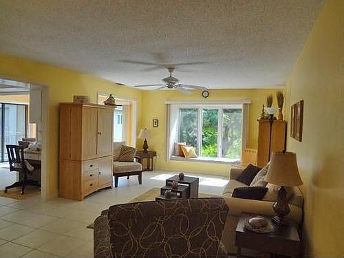 1st image of 406 Meadowlark Ln Unit B