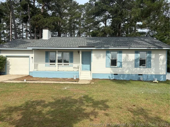 3106 Sommer Dr, Hope Mills, NC 28348