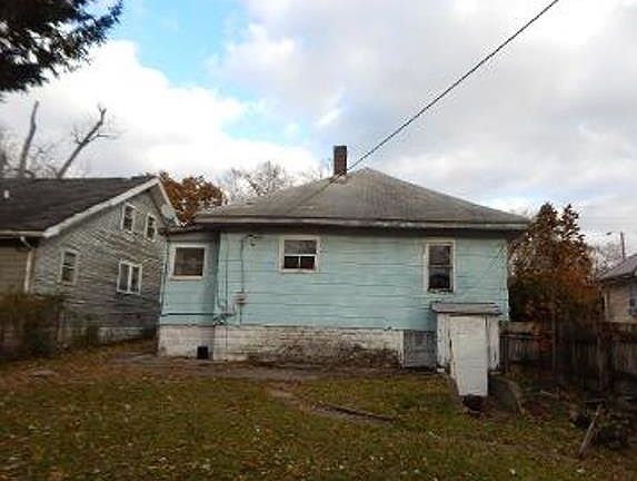 2nd image of 1023 Richmond St