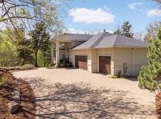 8679 Sunset Ct, Shakopee, MN 55379