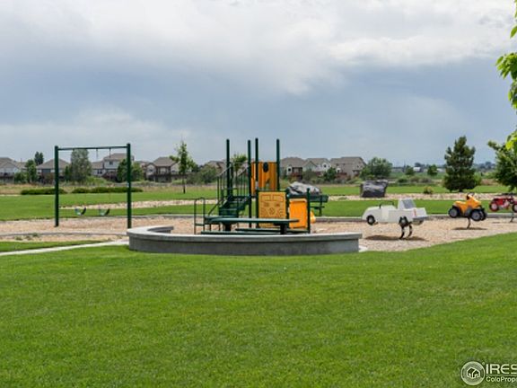 4th image of 911 Village Dr