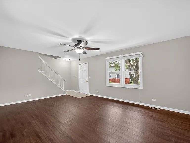 212 Amherst Ct #C — Photo 10