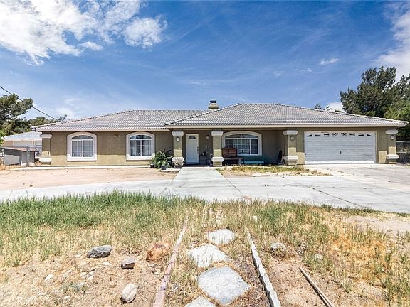 2nd image of 18936 Rocksprings Rd