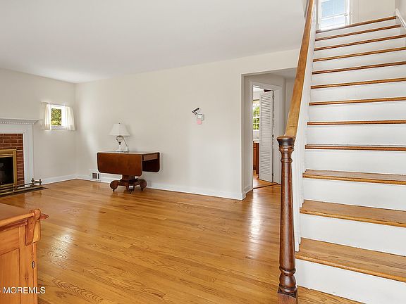 3rd image of 115 White Street
