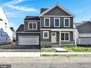 407 General Sutter Ave, Lititz, PA 17543