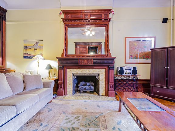 2nd image of 110 W 81st St #Th