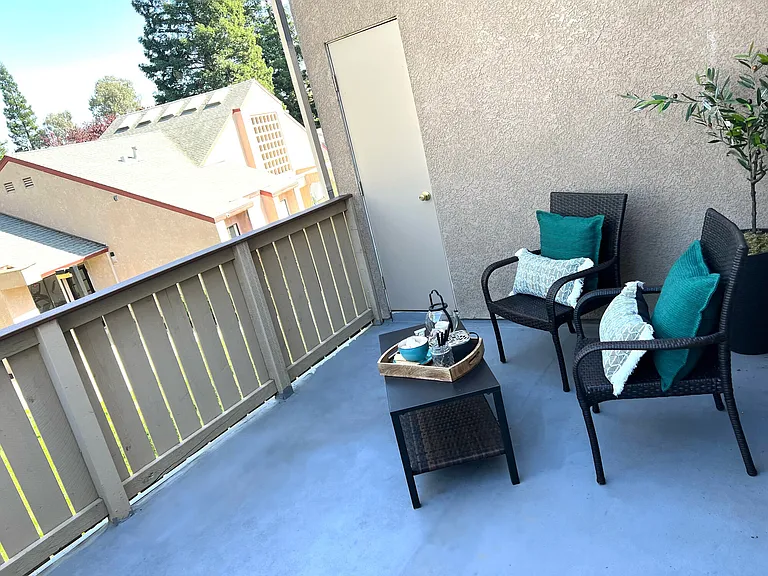 Arbor Pointe Apartments — Photo 17