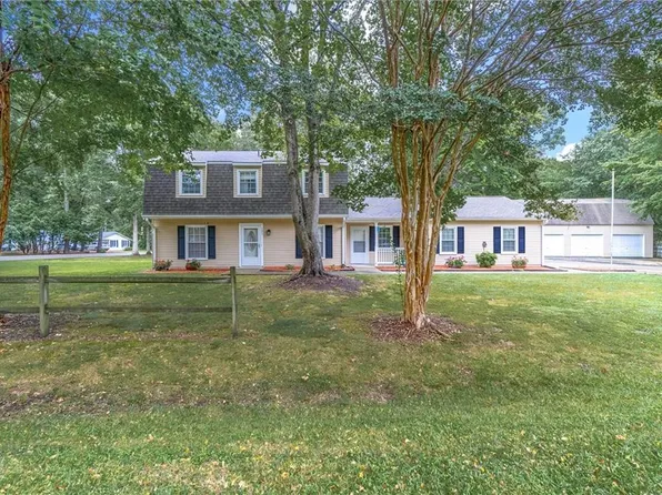 101 Bryon Rd, Yorktown, VA 23692