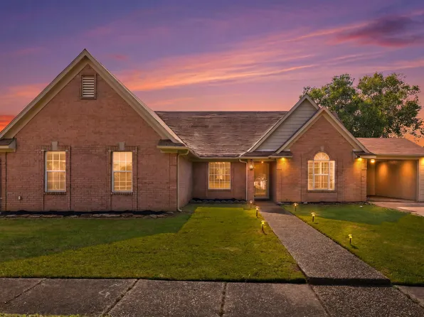 5364 Meadow Cross Dr, Memphis, TN 38141