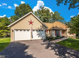 451 Palomino Pl, Charles Town, WV 25414