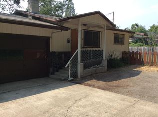 412 NW Savage St, Grants Pass, OR 97526