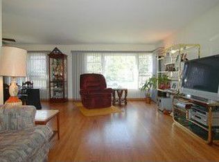 4726 Larch Ave, Glenview, IL