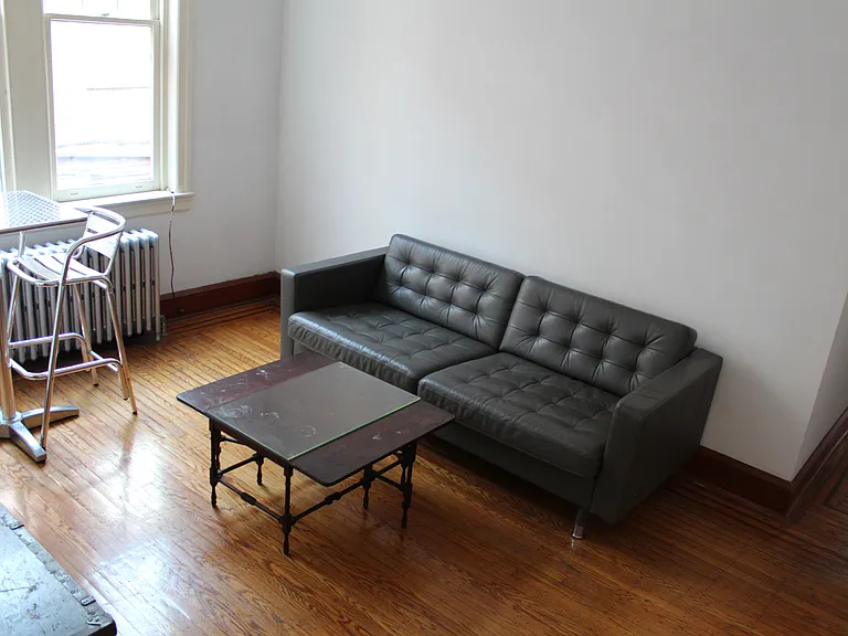 4054 Chestnut St #2R — Photo 2