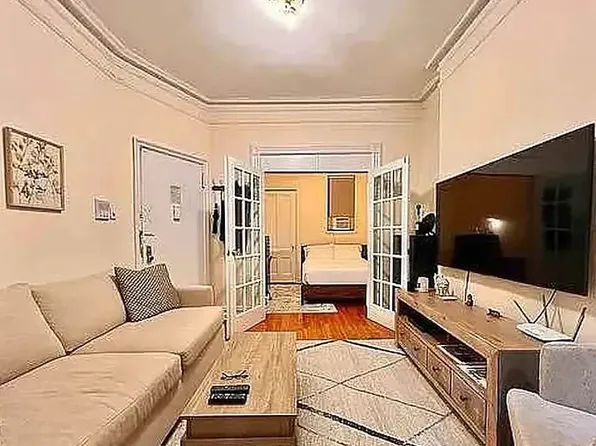 483 Columbus Avenue image 1 of 7