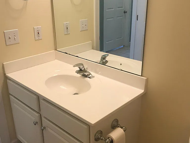 5006 Carleton Dr #95 — Photo 32