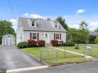 404 Holly Rd, Glen Burnie, MD 21061