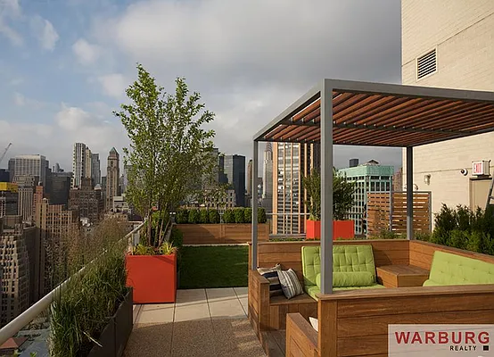 Rented by Warburg | media 26