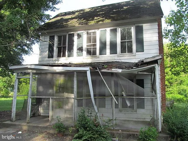 8338 Hickman Rd photo 1
