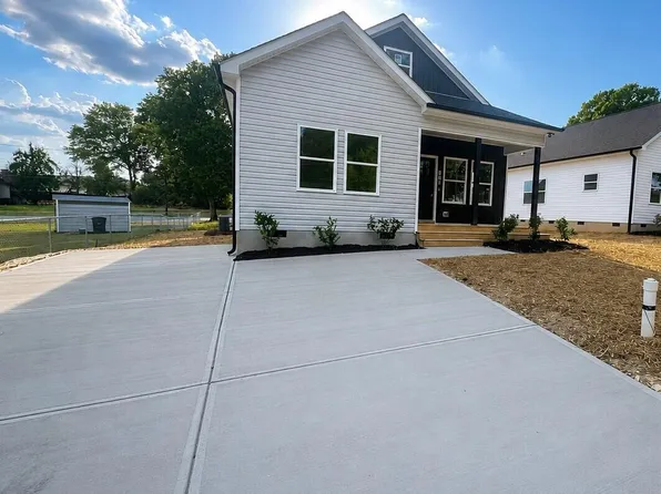 110 S Ireland St, Burlington, NC 27217