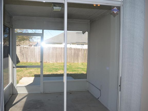 4th image of 4304 Hanging Moss Dr