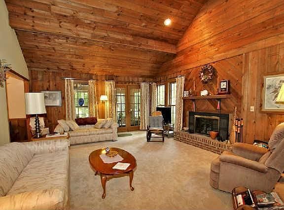 5th image of 552 Lakeshore Dr