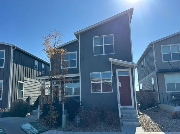 885 Great Plains Ave