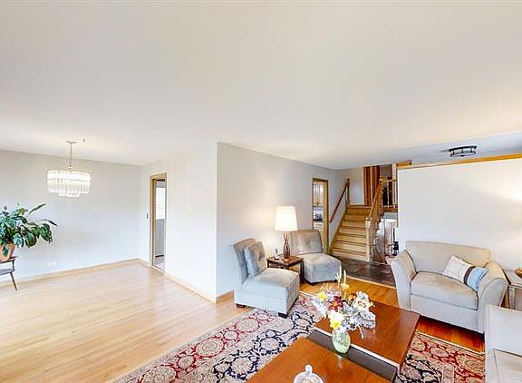 4th image of 2149 Westview Dr
