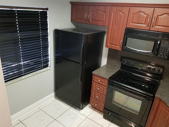3rd image of 8540 N Sherman Cir APT 206