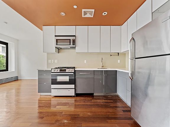 3rd image of 108 W 129th St #2B