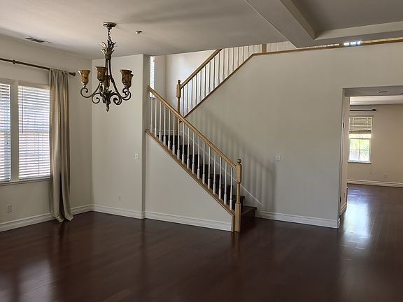 3rd image of 2647 Presidio Dr